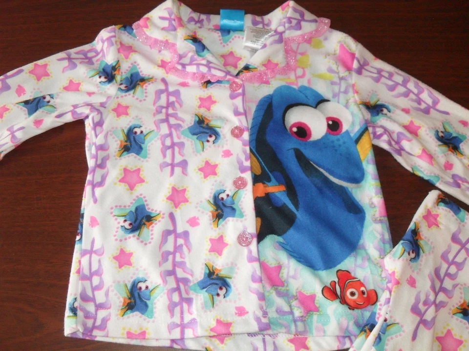 Conjunto de pijama de franela L/S para niñas BUSCANDO DORY botón frontal NEMO estrellas S 6-6X Foto 3 de 3