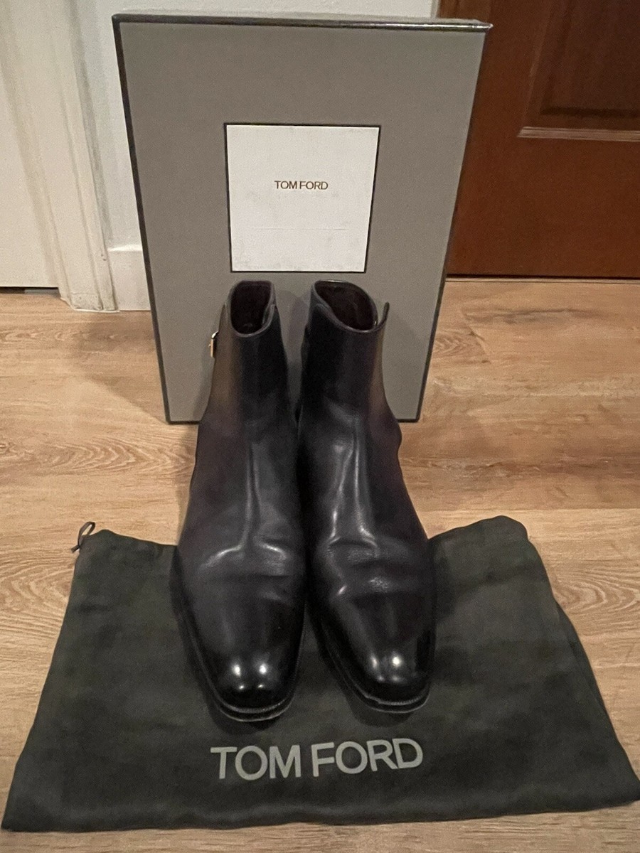Size 9- Authentic Tom Ford Leather Boots with box and cover  display picture 1