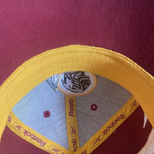 Reebok Hat Cap Washington Redskins Mens OSFM Red Colorful Stretch Swirl Y2K - Picture 8 of 11