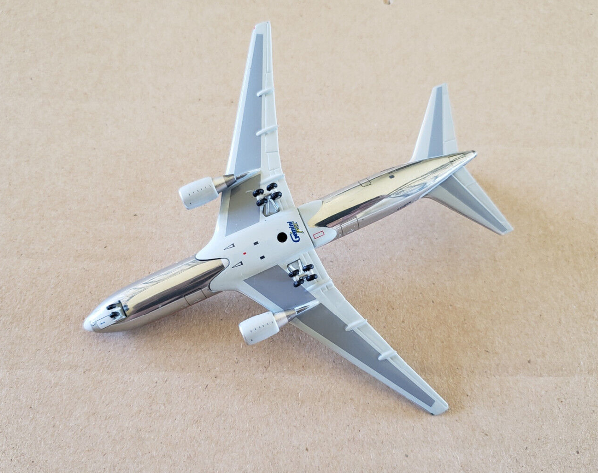 1:400 Boeing 767-200 American Airlines N320AA Flagship