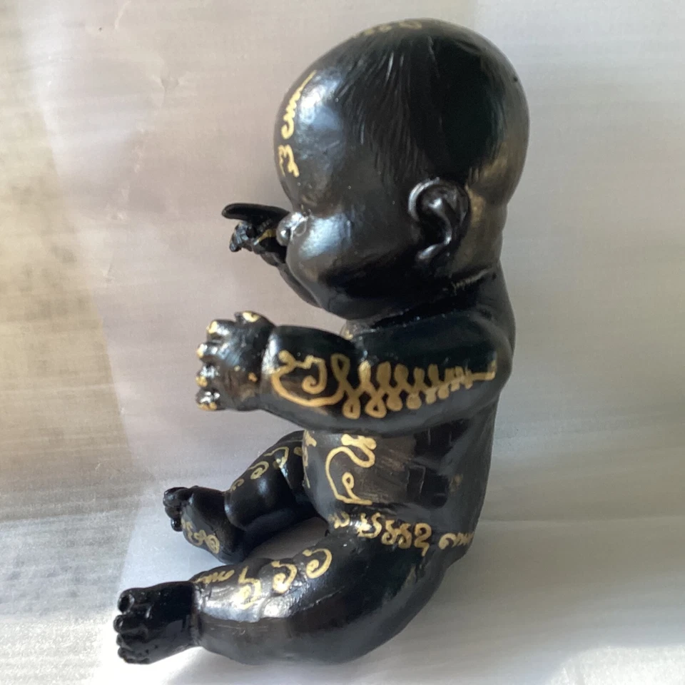 Tanga Thai Kuman Prai Amuleto Maha Yan Muñeca Vudú Yantra Fortuna Talismán Foto 3 de 4
