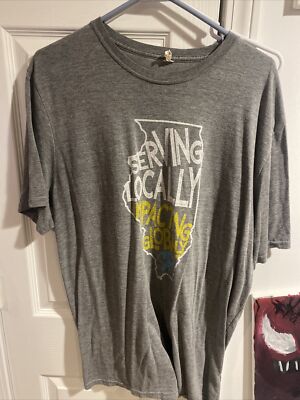 XL gray serving locally impacting globally T-Shirt Extra large