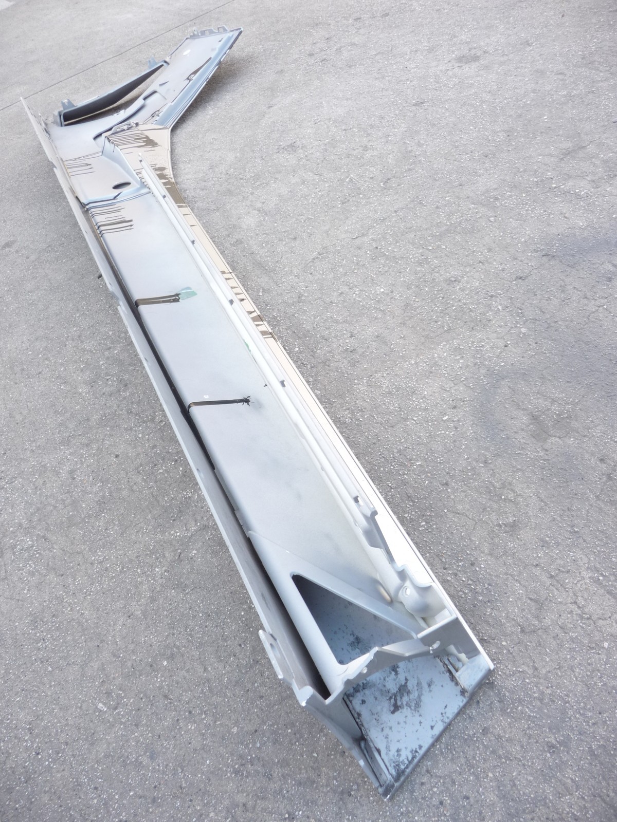 Lamborghini Aventador LP700 Left Driver Side Member Rocker Molding 470853563 OEM