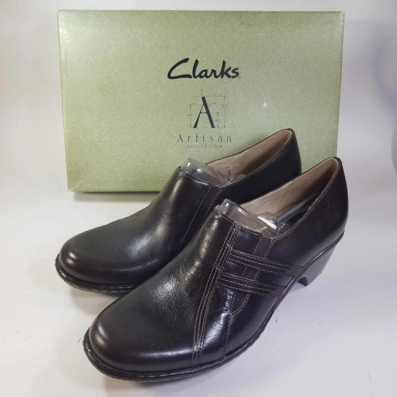 Clarks Artisan Shoes Women 8.5 Dark Brown Leather Bootie Comfort Office