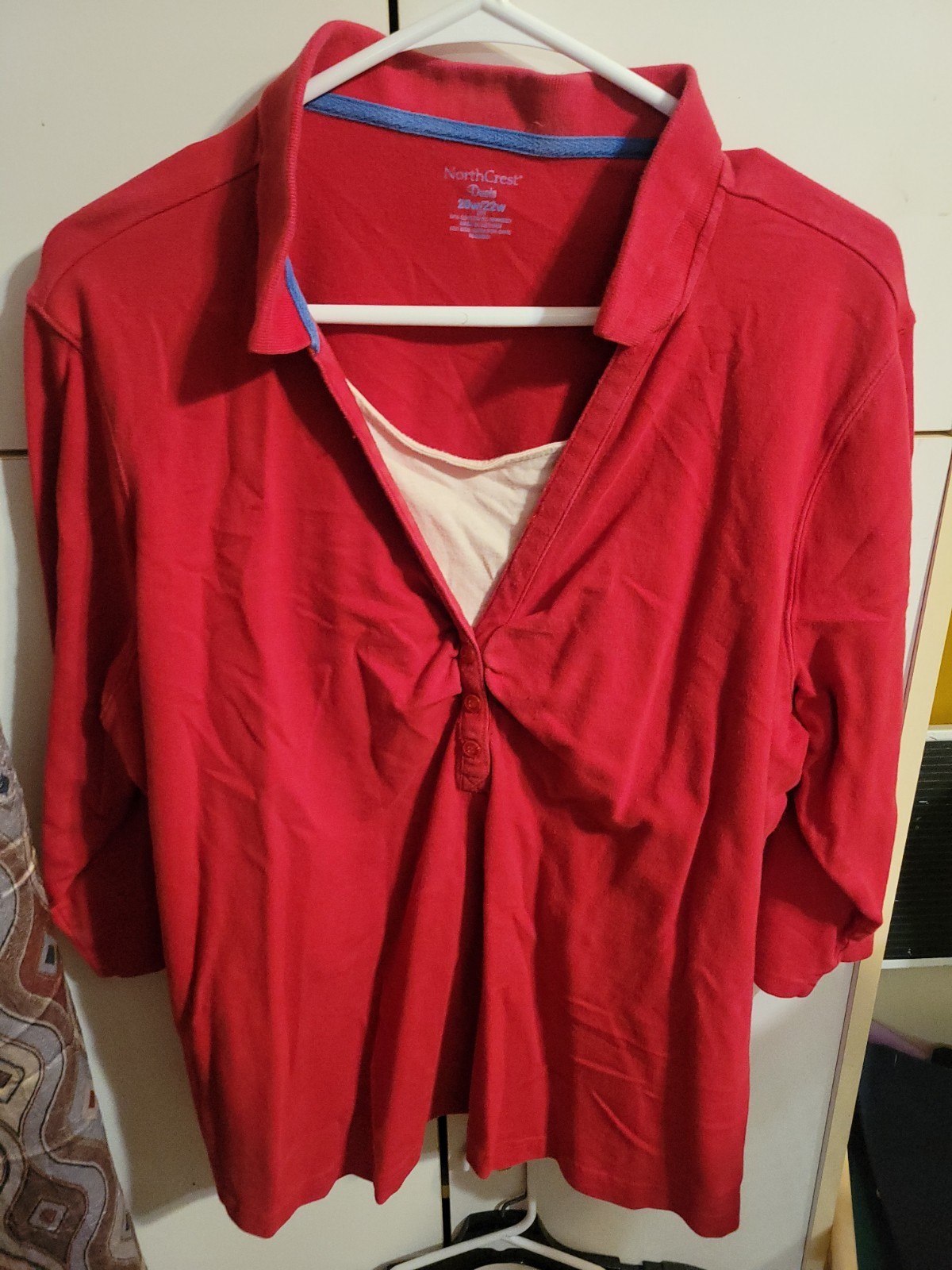 Womens Red Nort Crest Size 20/22  Blouse