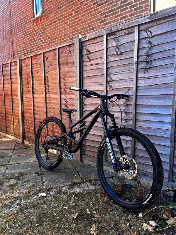 2025 YT Industries Capra Core 2 29” Size Large Full suspension