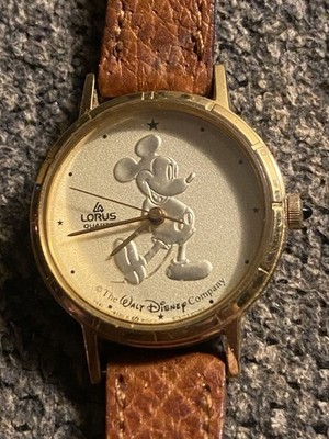 Small 25mm Lorus Gold Coin Mickey Mouse Retired Watch for  display picture 2