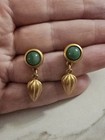 VTG Avon Earrings Delicate Drop 1992 Brushed Gold Tone Faux Jade Cabochon — photo 3
