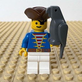LEGO Pirates 1: Blue Jacket Pirate + Parrot, pi009, 6270, FORBIDDEN ISLAND 1996
