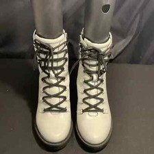Women's Marc Fisher White Lace-Up Boots NWOT Sz 6.5 leather 2.5 heels