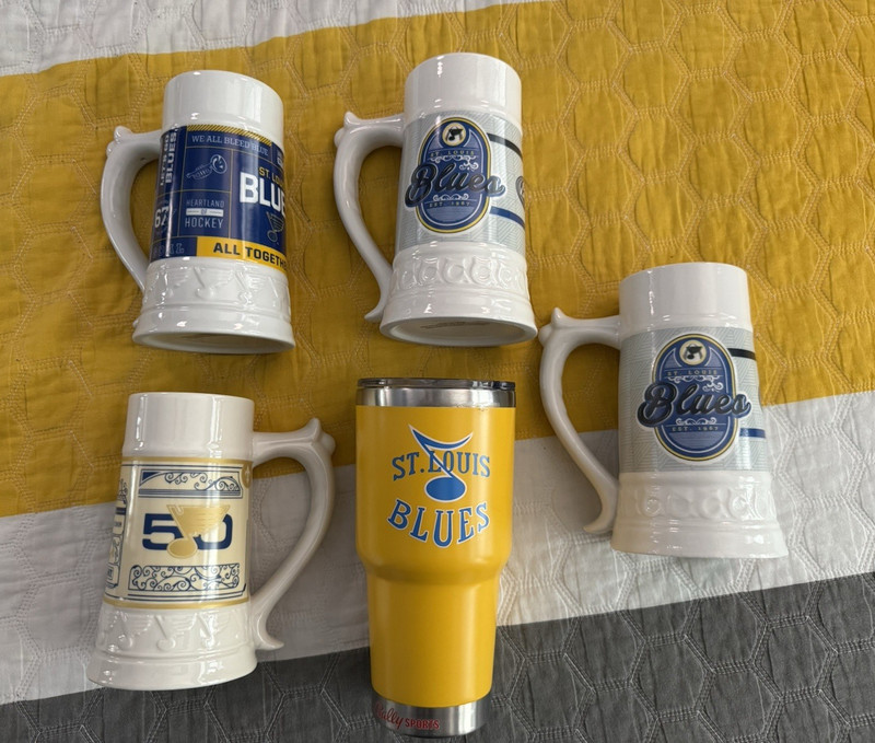 Budweiser St. Louis Blues NHL Mug Lot Ceramic Steins White/Blue/Yellow
