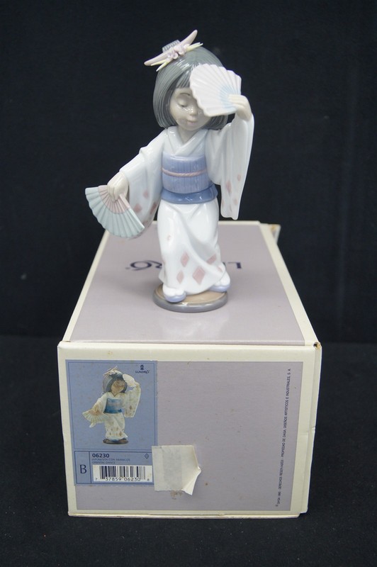 LLADRO Porcelain Figurine #6230 Oriental Dancer 7.5" 1995 W/Box SPAIN