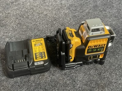 DEWALT Line Laser Level DCB107 with 12V 2Ah Battery and Charger, Portable