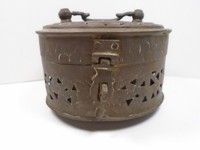 VINTAGE BRASS FOOTED CRICKET BOX HINGED WITH HANDLE