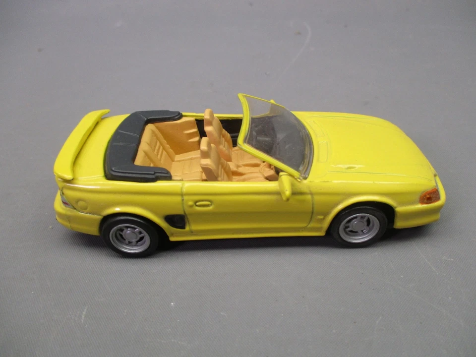 DV12461 NEW-RAY 1/43 1:43 FORD MUSTANG GT CONVERTIBLE 1994 JAUNE - Photo 3/4