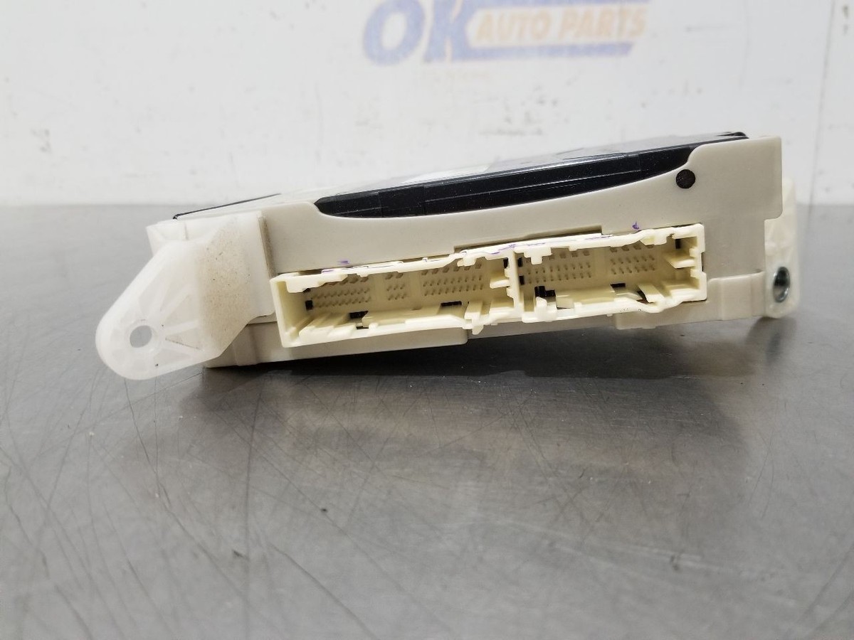 14 Lexus Es300h 89221-33730 Multiplex Network BCM BCU Body
