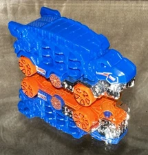 Hot Wheels 2024 Ultimate T-Rex Transporter 1:64 HRY50 EUC