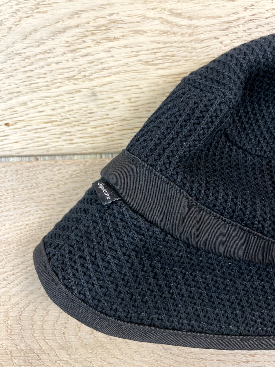 SUPREME STRING CRUSHER BUCKET HAT/ BLACK/ S-M/ SS21/ 100