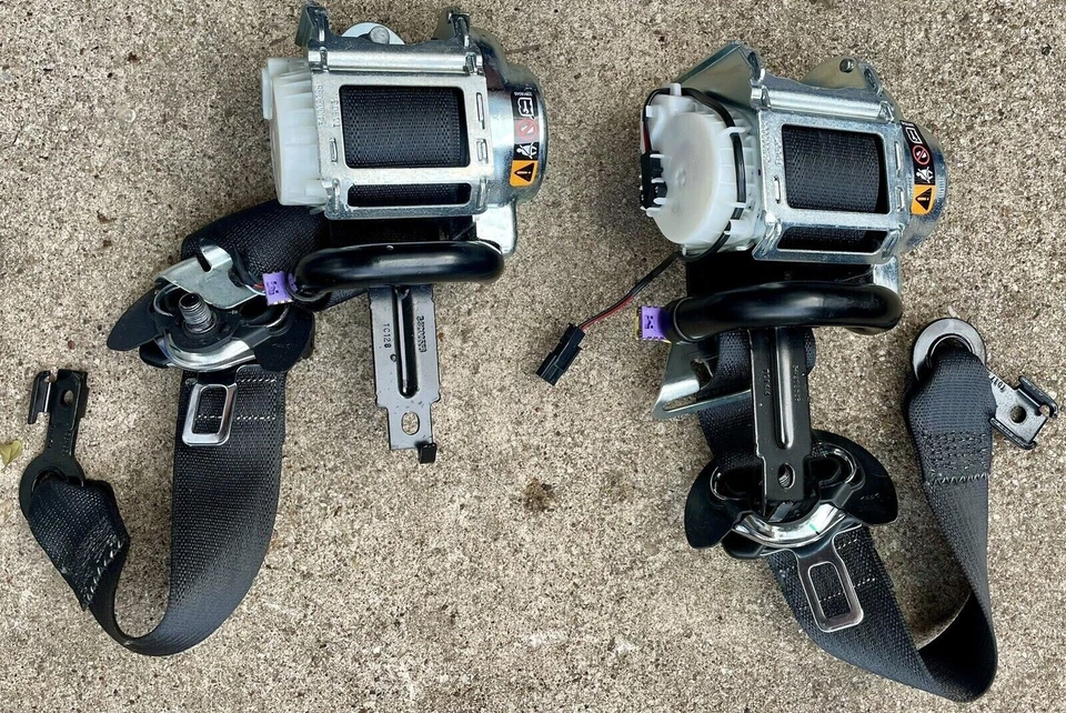 CINTURONES DE SEGURIDAD SILVERADO 2014-2018 DOBLE CABINA/GMC SIERRA 1500 IZQUIERDA + DERECHA MARRÓN Foto 4 de 4