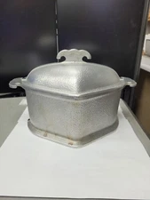 VTG Guardian Service Cookware Aluminum Triangle/Heart Shaped Metal Pot w/Lid