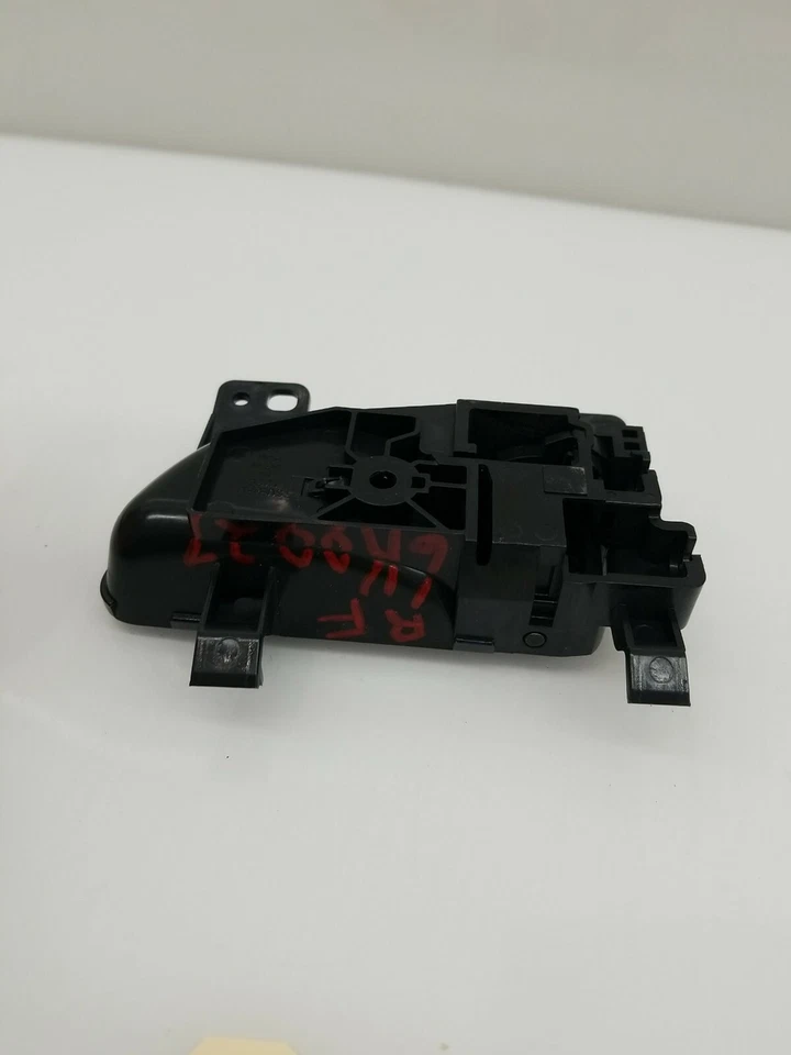 Manija de puerta delantera interior interior del lado derecho del paso derecho de Subaru Outback 2010-2014 OEM Foto 4 de 4