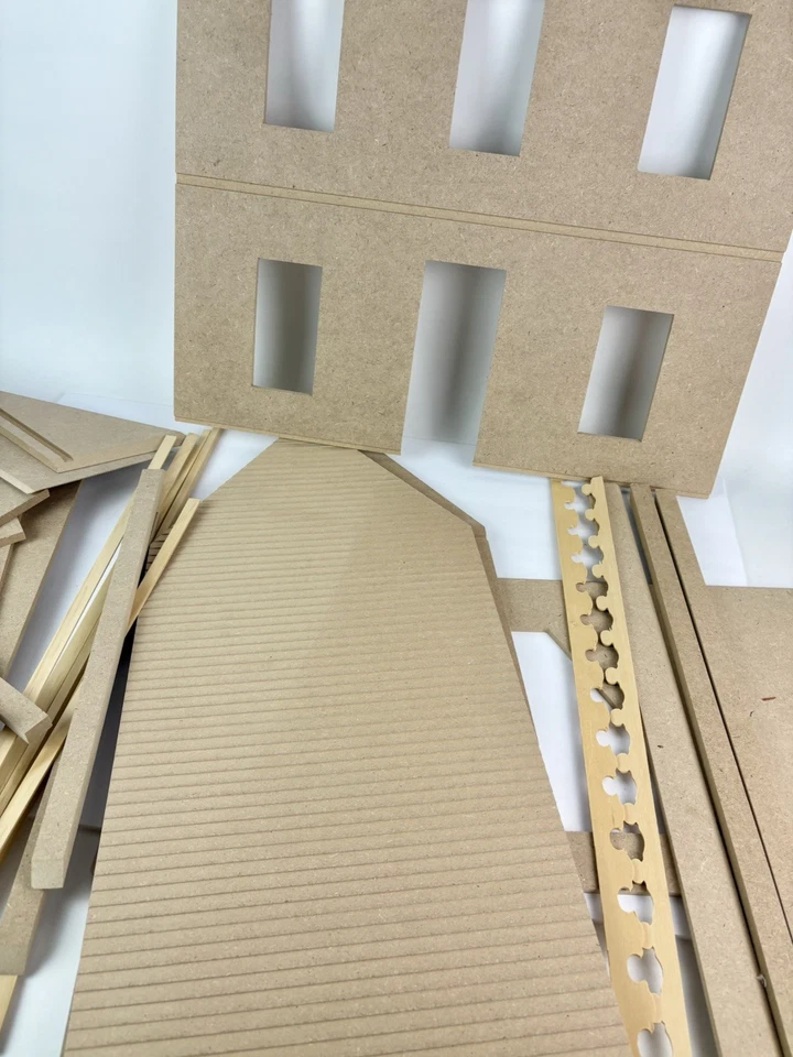 Real Good Toys “Vermont Farmhouse Jr” WoodDollhouse Kit 1:12 #J-M401 Read - Image 4 of 4