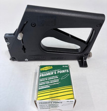 Fletcher 07-500 FrameMaster Point Driver par Fletcher - Terry avec une boîte de points