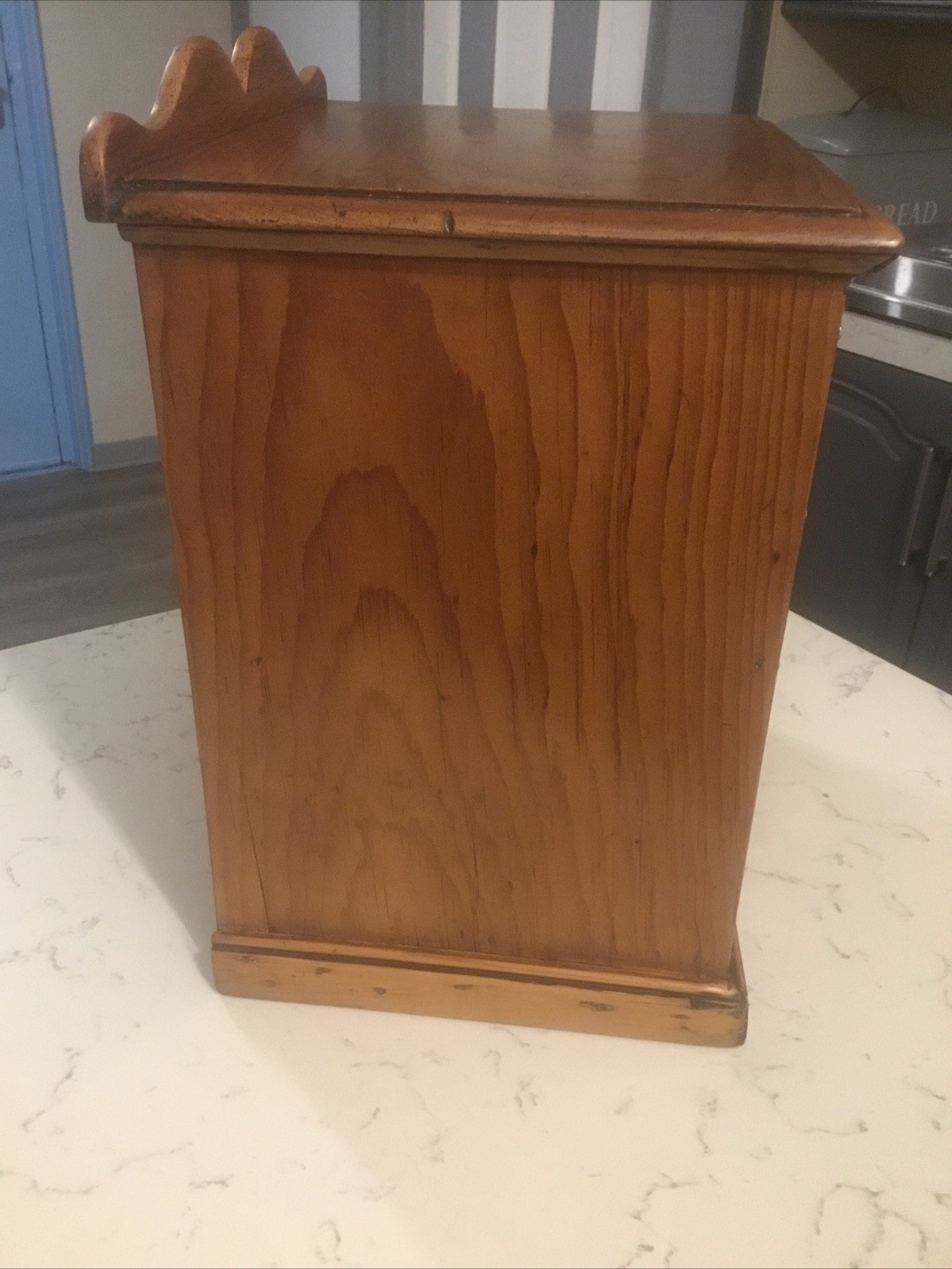 A BEAUTIFUL ANTIQUE PINE MINIATURE CHEST OF DRAWERS, APPRENTICE PIECE CIRCA-1870
