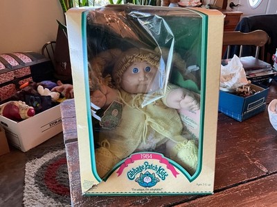Vintage 1984 Coleco Cabbage Patch Kids Doll Lorena Alyssa In Box Birth Certifica