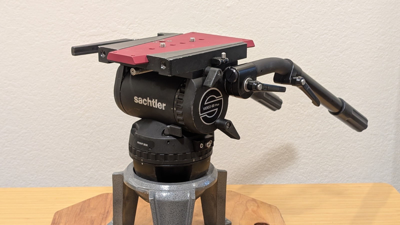 Sachtler Video 60 Plus Studio w/ Pan Bars, Wedge Plate, & 150mm Bowl Adapter