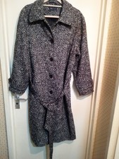 Ladies M&S Collection Wool Blend 3/4 Coat Black And Cream Size 20