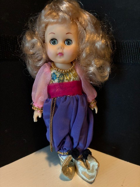 Ginny doll by Dakin 1984 "Arabian Princess"