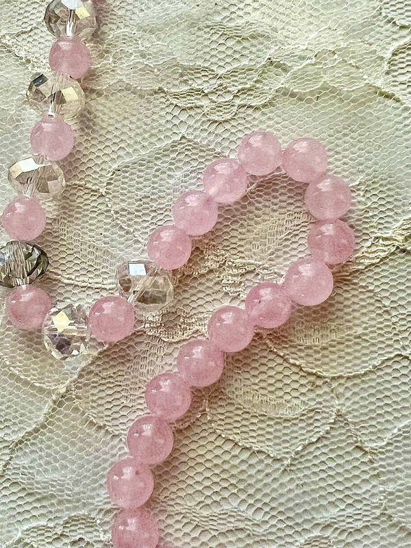 Artisan Hand Made rose quartz necklace 18 inch & pair of earrings new 