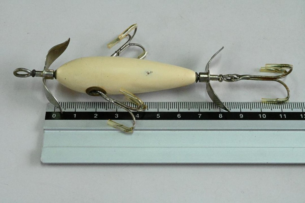 Heddon 450 KILLER Fishing Lure White Vintage Round Nose 20g Heddon 450 KILLER Fishing Lure White Vintage Round Nose 20g