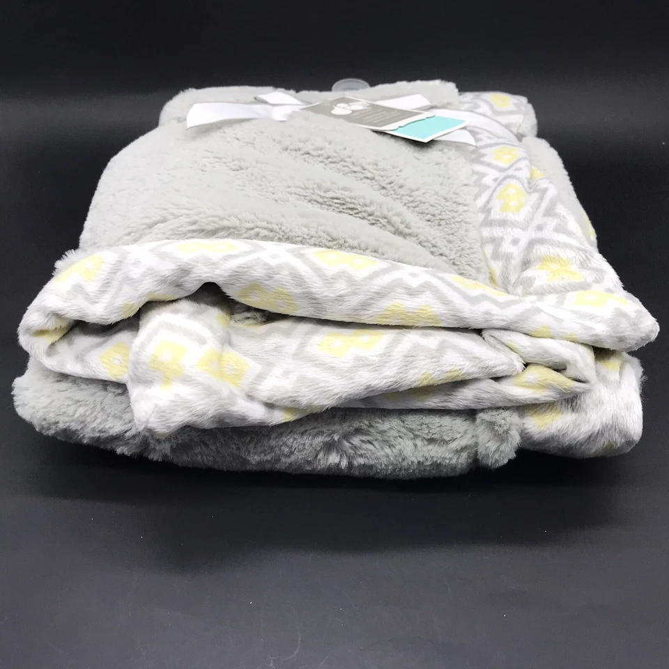 Manta bebé felpa recién nacido gris geométrica lujo triboro edredón Foto 4 de 4