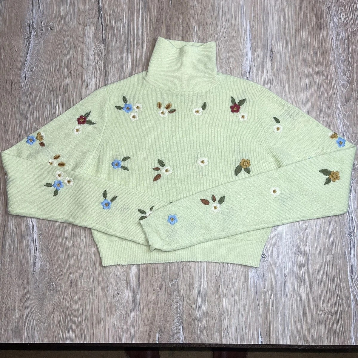 Zara NWT Knit Sweater with Floral Embroidery Lime Green Size Small