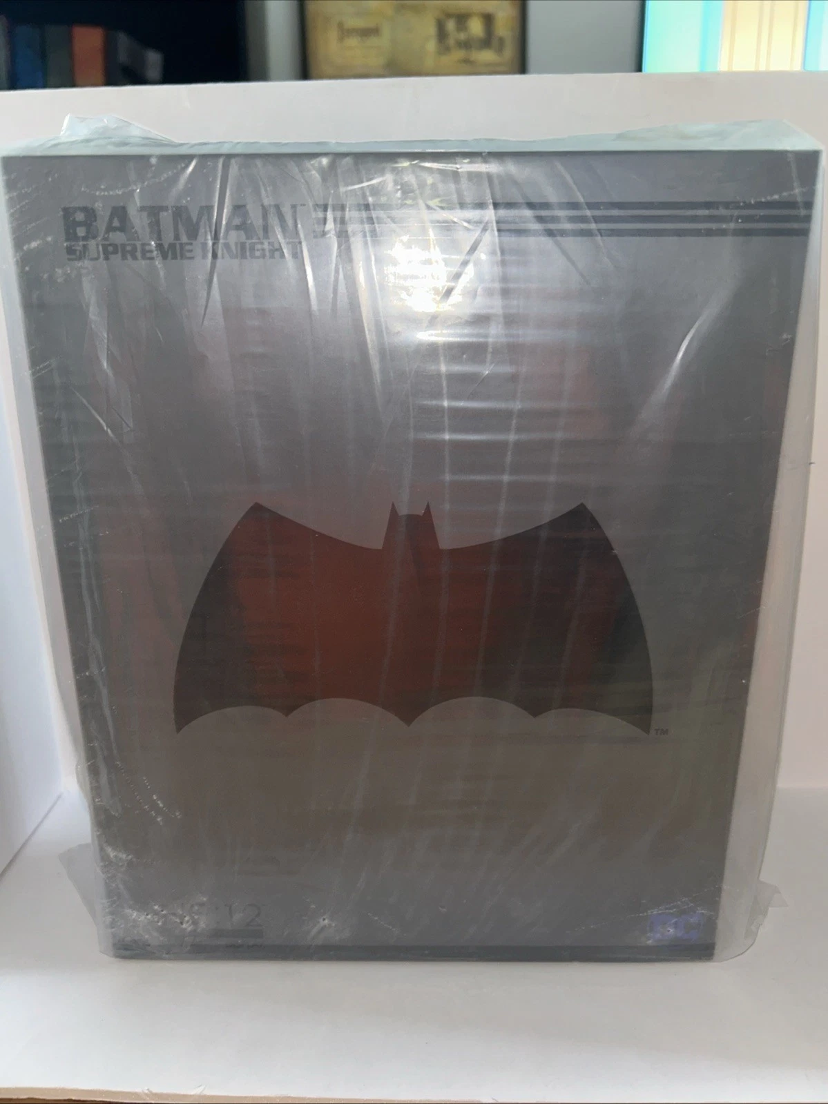 Figurine et accessoires Mezco Toyz 2019 DC Batman Supreme Knight scellés neufs