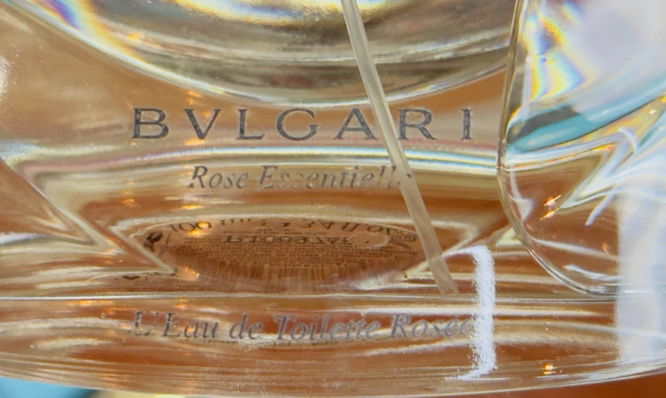Bvlgari Perfume Rose Essentielle L'eau De Toilette Rosee 3.4 OZ. COMO FOTO. REAL Foto 3 de 4