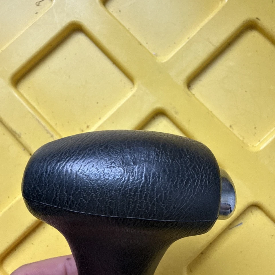 Perilla de cambio automática Honda Accord 94-97 con herrajes CD5 AT Foto 4 de 4