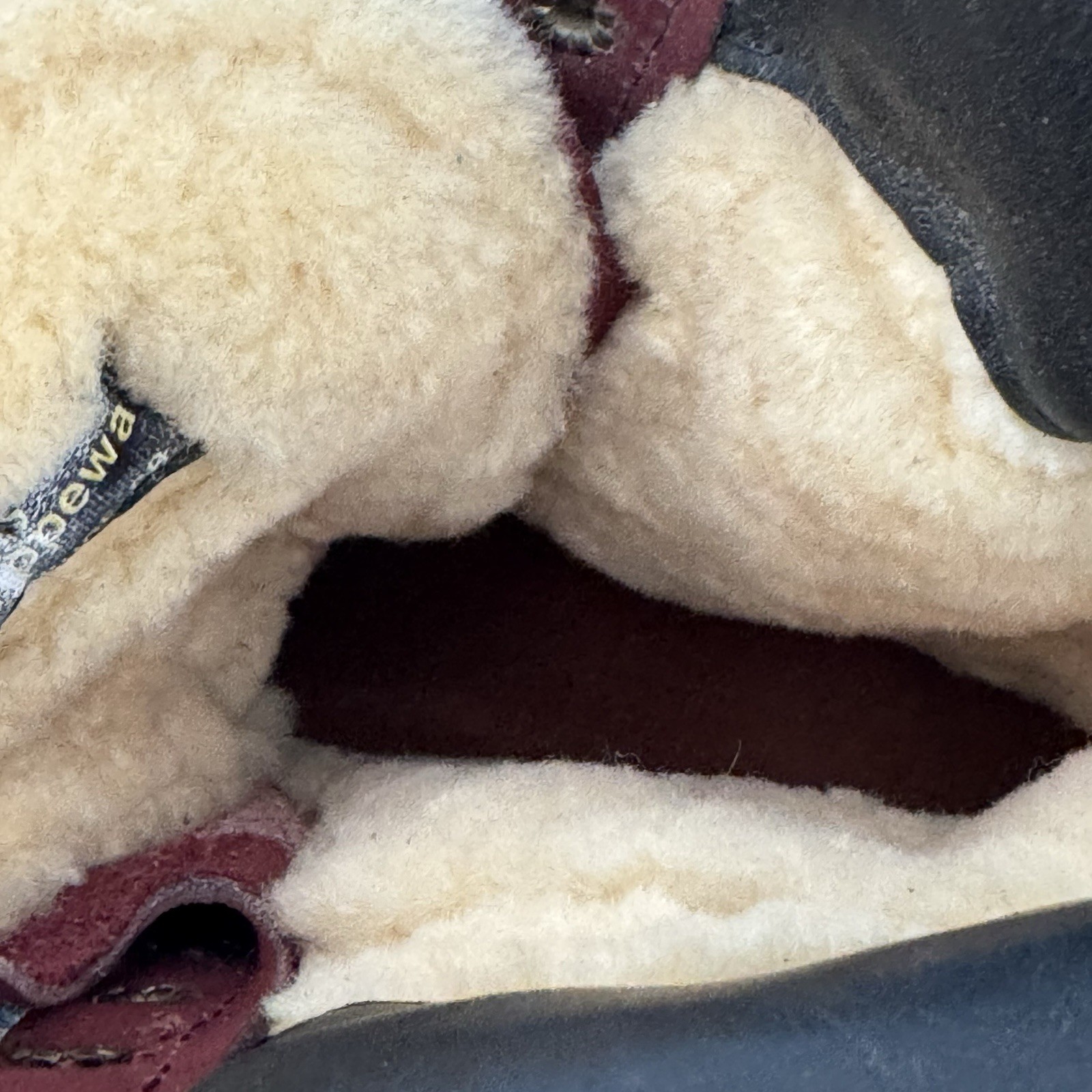 Vintage Chippewa Kush N’ Kollar Mountaineering Boots 9 E USA Vibram Shearling