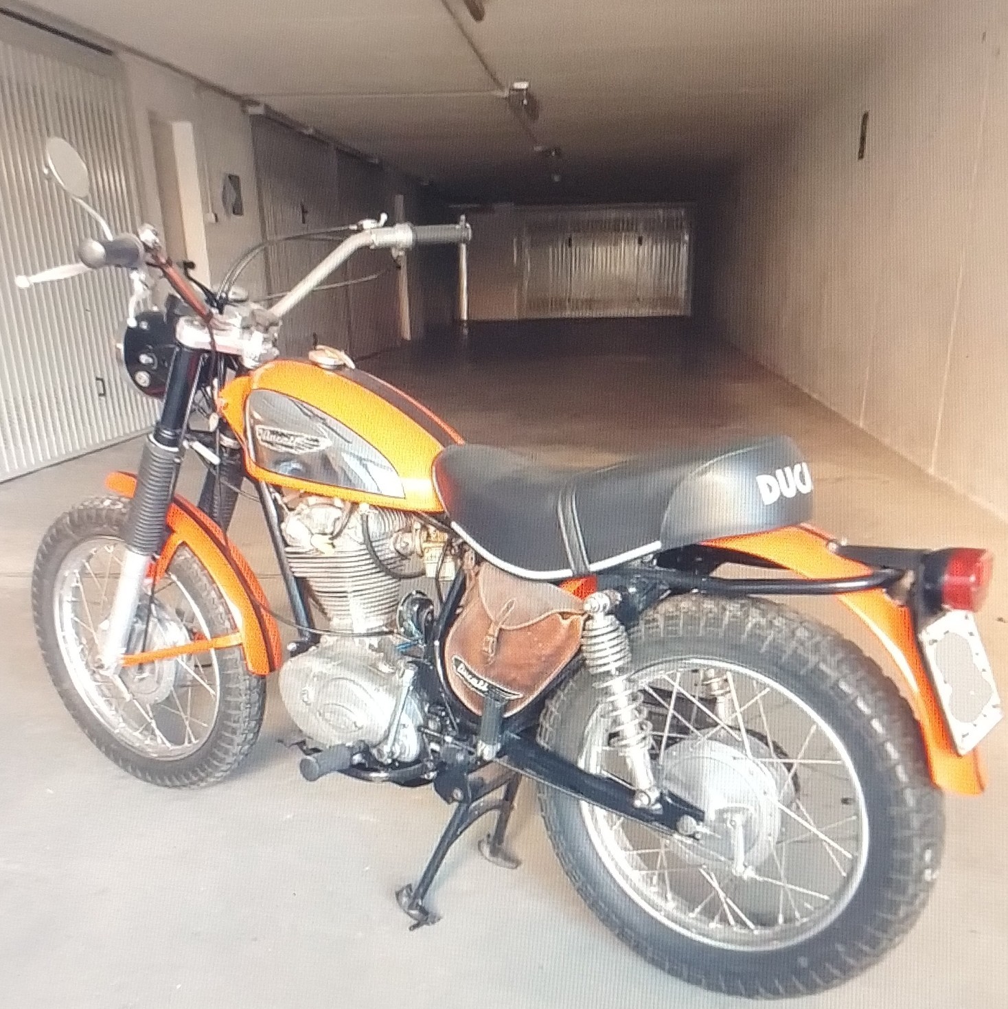 Ducati Scrambler 350 - 1973 Bella foto 3