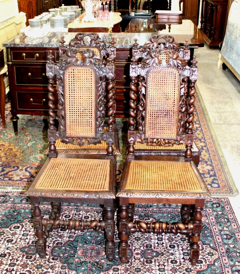 Juego de 4 sillas de comedor francesas de roble Luis XIII | Asiento de caña tallado antiguo Foto 3 de 4