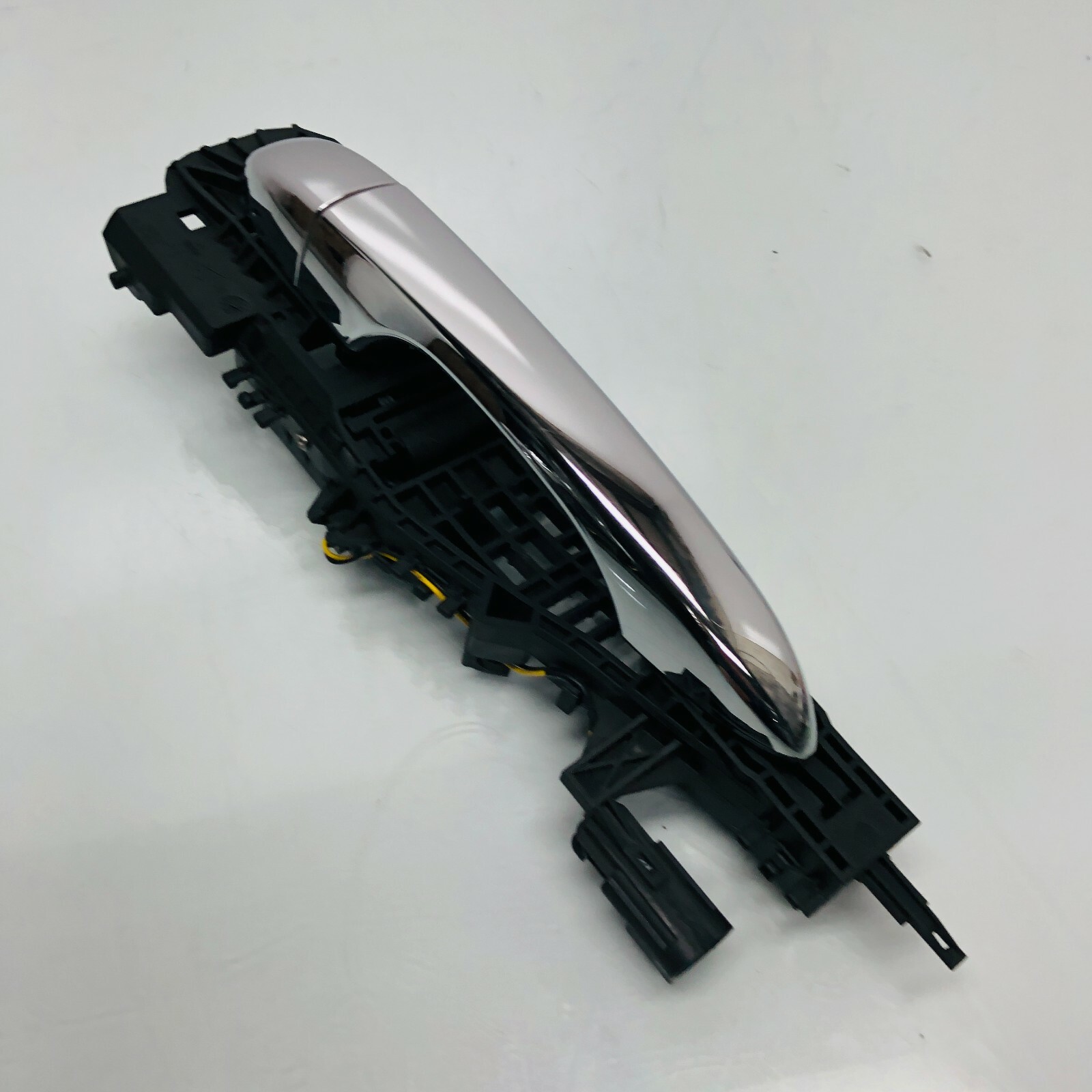 2014 - 2017 Maserati Ghibli Passenger Right Rear Exterior Door Handle OEM