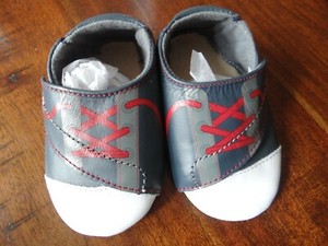 stride rite crib shoes
