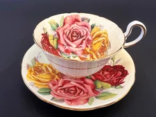 Rare AYNSLEY Three Large Cabbage Roses Floating on Yellow Tea Cup & Saucer