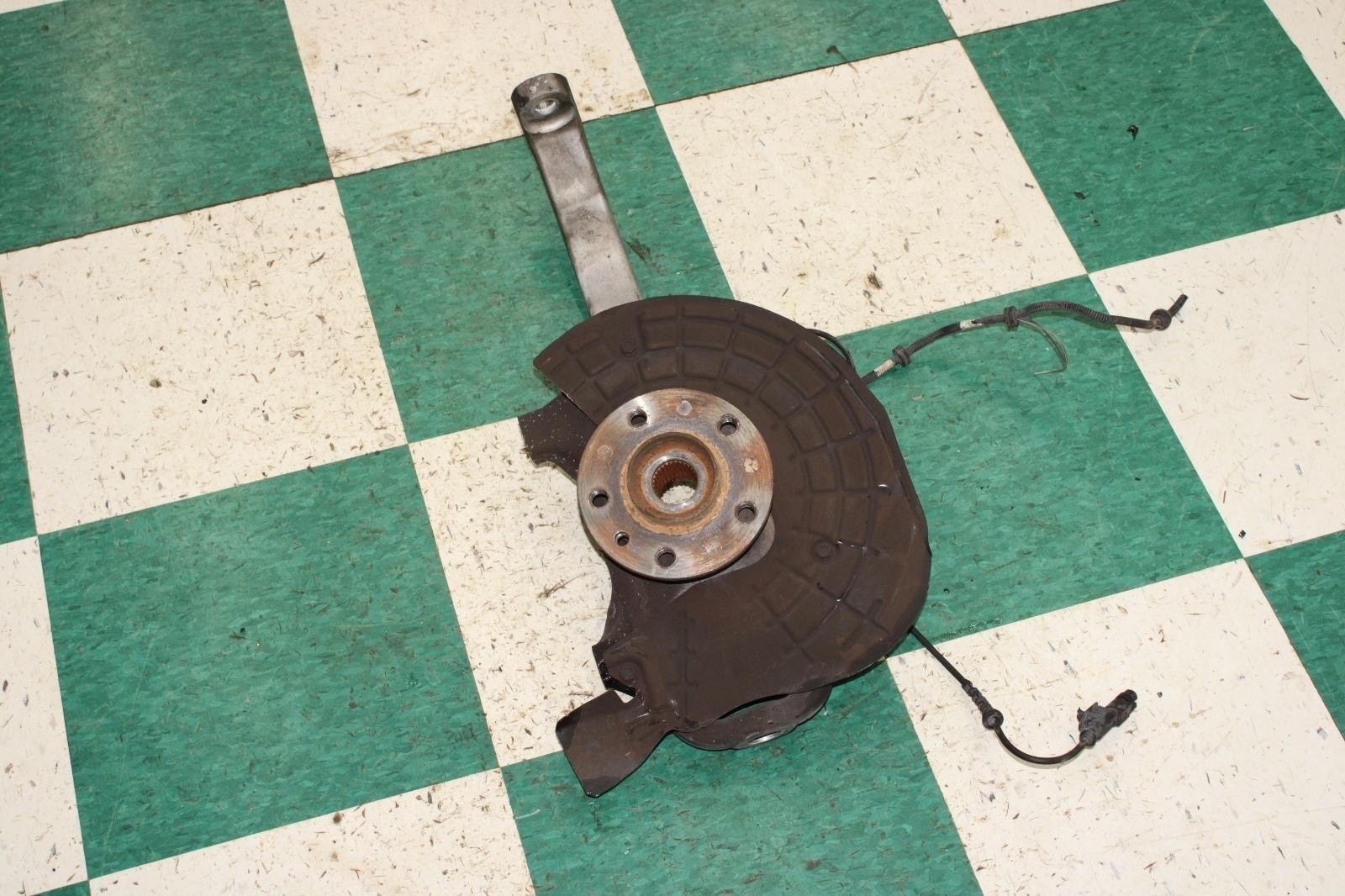 14-17 Ghibli Front Driver Side Left LH LF Spindle Knuckle Hub OEM Factory OE WTY