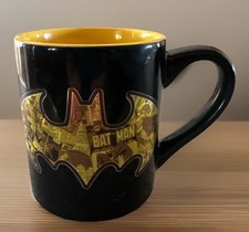 BATMAN DC COMICS Black Yellow CERAMIC COFFEE/TEA Mug Cup Foiled Batman Emblem