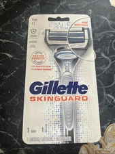 Gillette SkinGuard Men's Razor Handle & 1 Cartridge For Sensitive Skin