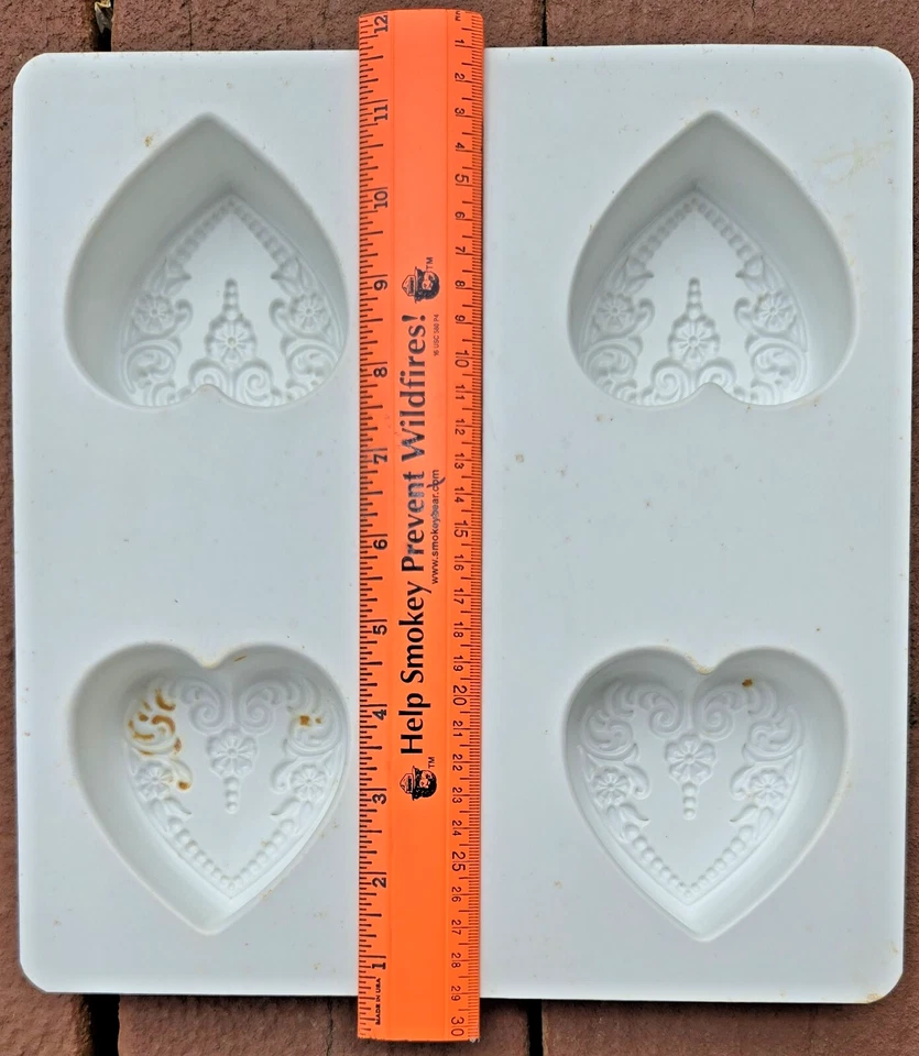 Lote de 14 moldes de barra de jabón de plástico blanco 4 barras ea. Varios Diseños 1.1" Profundidad USADOS Foto 3 de 4