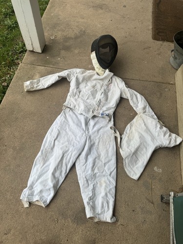 Absolute Fencing Gear USA helmet fencing jacket & pants by Santelli - Picture 20 of 24
